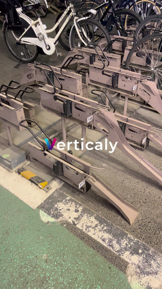 自転車駐輪場の風景