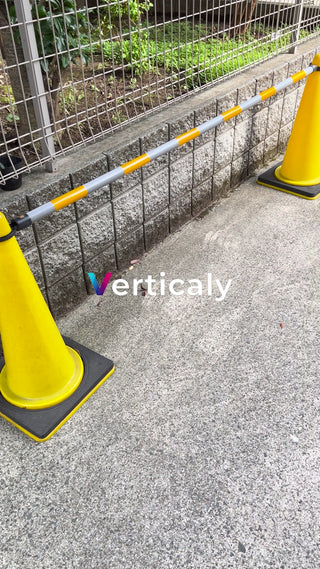 イエローコーンとバリケード