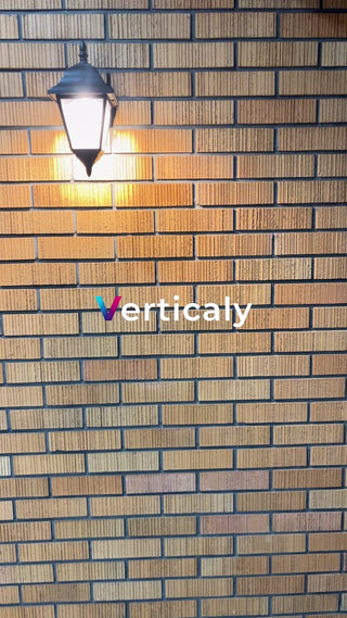 レンガ壁とライト