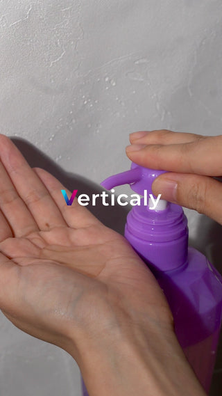 ハンドソープ、手のひらに出す