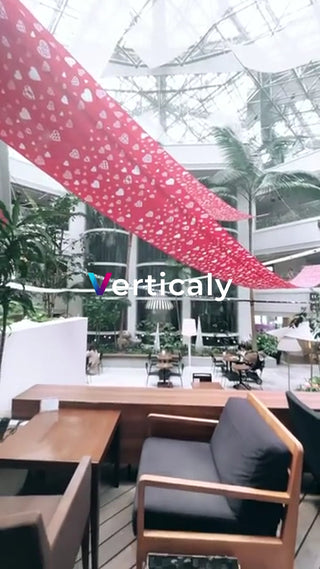 カフェの店内、くつろぎの時間