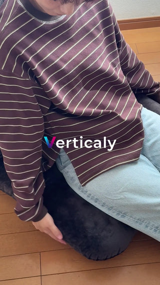 ブラウンコーデでくつろぐ