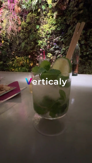 爽やかなモヒート、夏のひととき