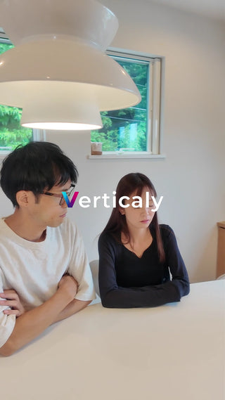 会話する男女、穏やかな時間