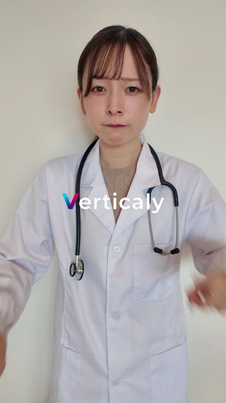 女医、聴診器と笑顔