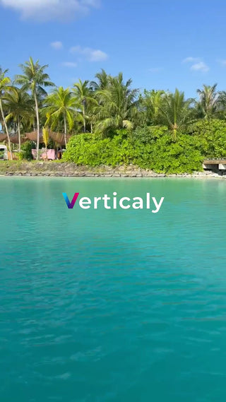 水面と緑、穏やかな風景