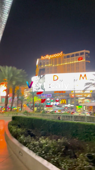 ハリウッドの夜景、賑わう街