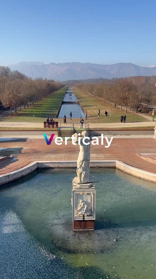 運河沿いの美しい風景