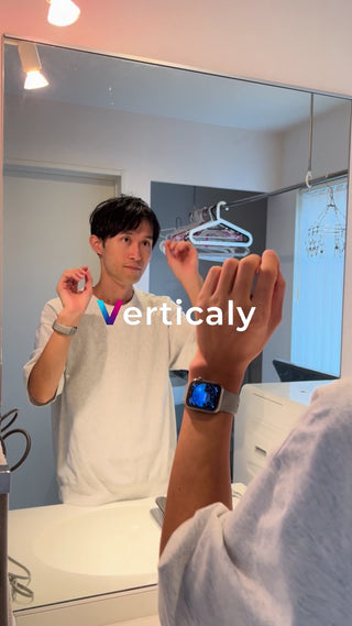 鏡越しのセルフィー、日常の瞬間