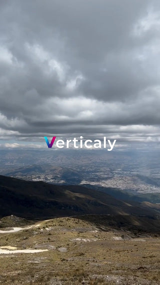 雄大な山々の風景