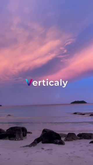 夕焼け空と穏やかな海辺