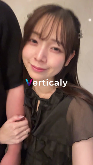 微笑む女性のポートレート