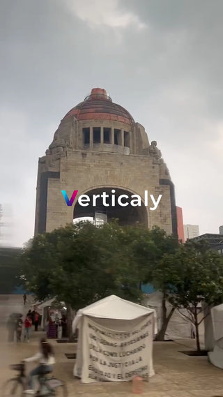 歴史的建造物、曇り空の下