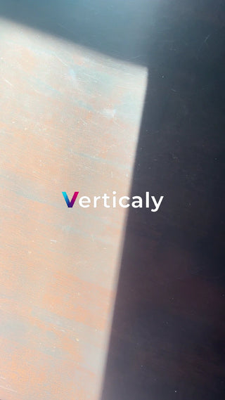 木目の質感、光と影