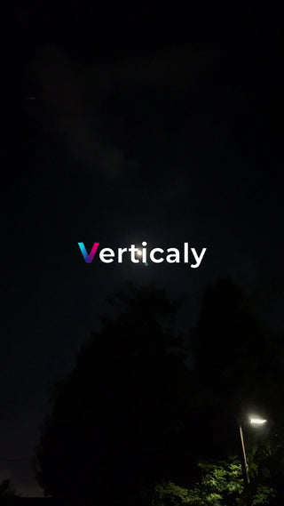 夜空と街灯、静寂と光