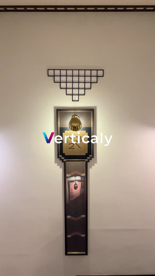 重厚感あるアンティーク時計