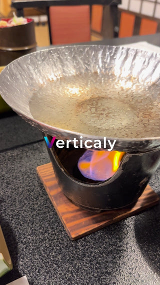 煮えたぎる鍋、日本の食卓