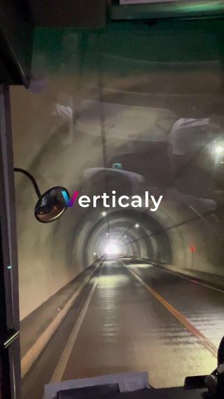 トンネルを抜けて、光の中へ