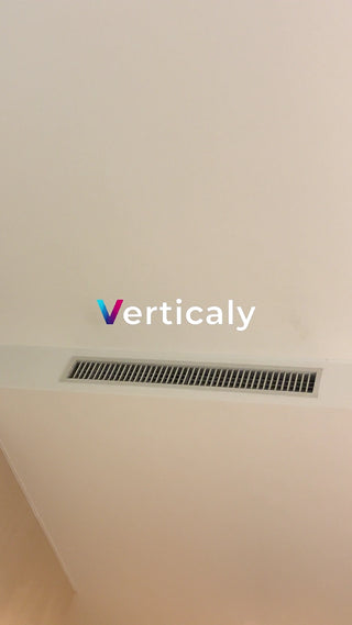 白い天井と換気口