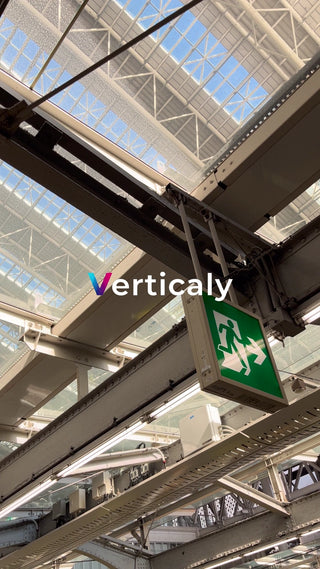 駅の避難誘導サイン