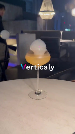 スモークが美しいカクテル