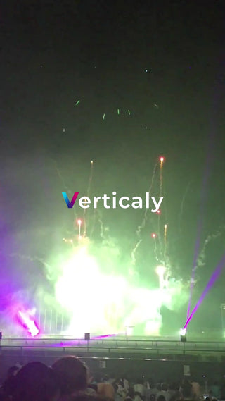 花火、夜空を彩る