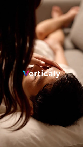 寄り添う二人、穏やかな時間