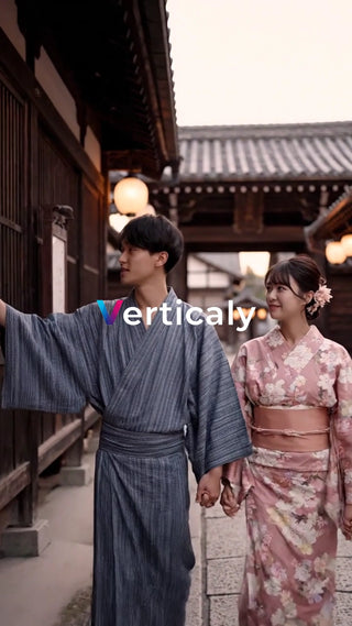 浴衣姿の二人、散策デート