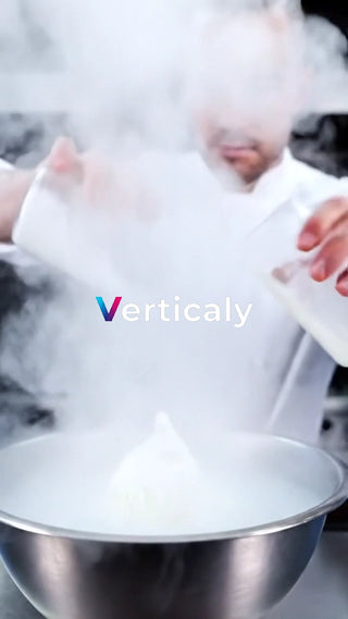 液体を注ぐ、不思議な実験