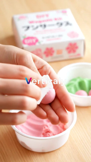 桜餅を作る、春の和菓子作り