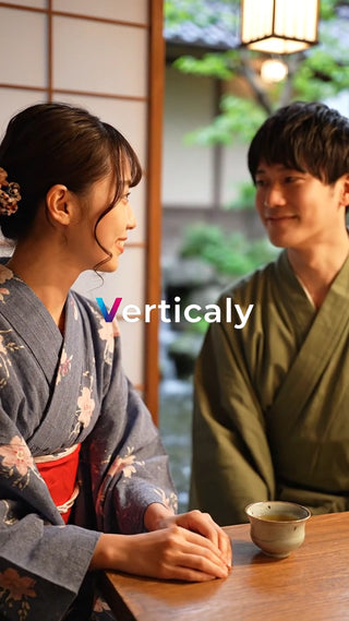 浴衣姿の二人、語らいの時