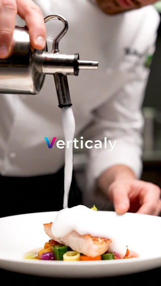 料理を仕上げる、プロの技