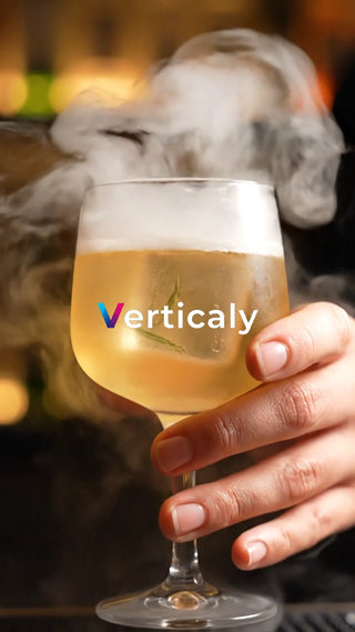 スモークが美しいカクテル