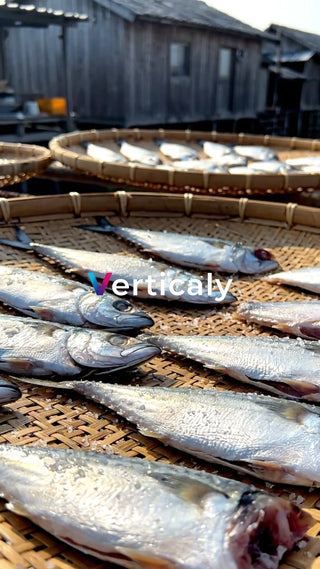 魚を干す、日本の風景