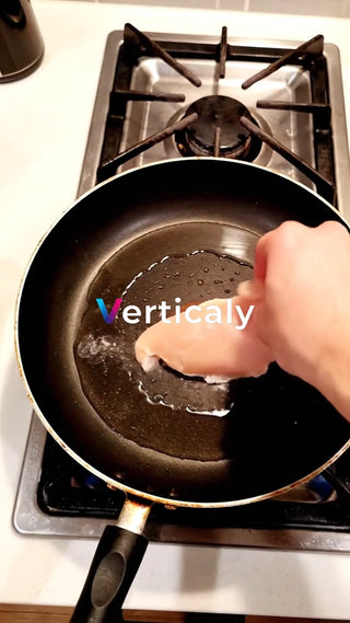 油をひく、フライパン