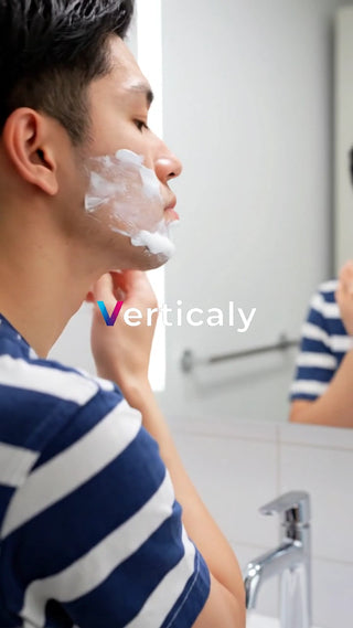 髭剃り、身だしなみを整える