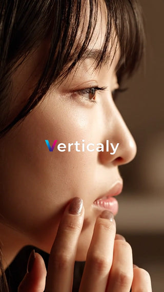 横顔の女性、思考の時間