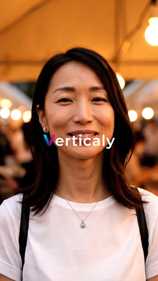 笑顔で語り合う女性たち