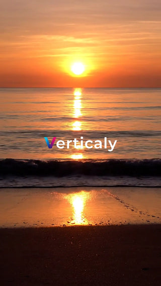 夕焼けの海、穏やかな時間