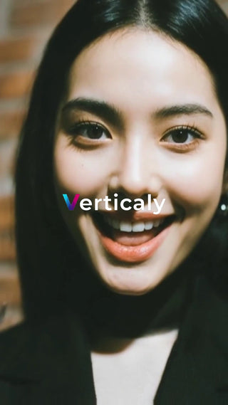 笑顔が眩しい女性