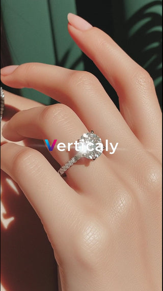 輝く指輪、幸せな瞬間