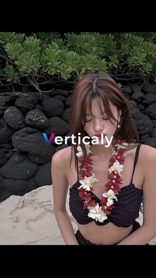 ビーチでくつろぐ女性