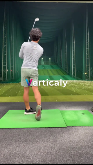 ゴルフスイング、縦に振る