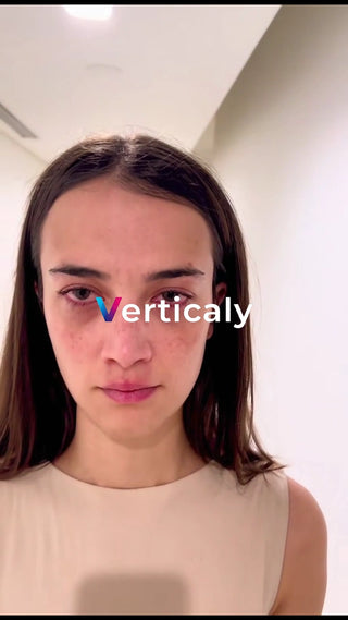 涙を流す女性、不安な表情