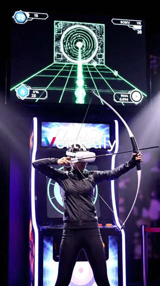 VRアーチェリー、的を狙う