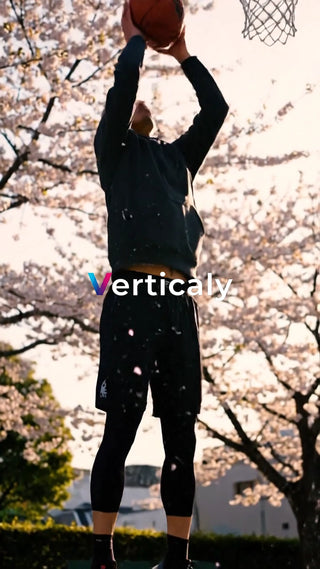 桜並木の下でバスケ