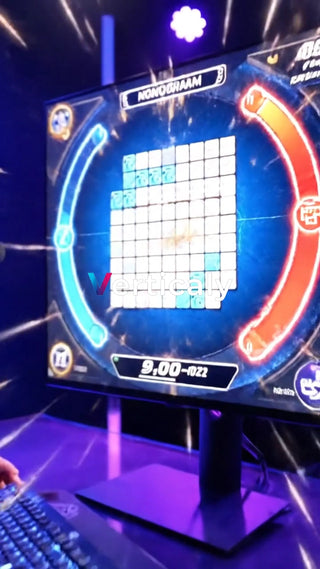 ゲーム画面を操作する手元