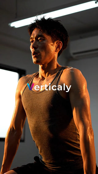 トレーニング後の汗、輝く肉体