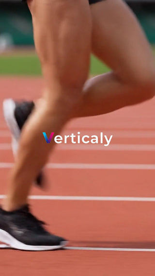 ランニングする脚、躍動感