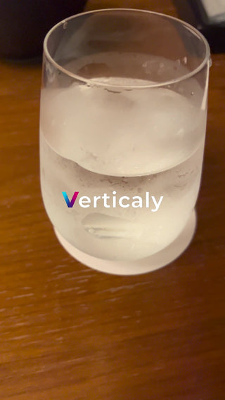 Ice glass, cold water